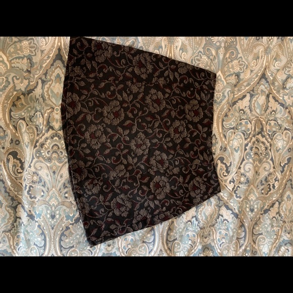 Reformation Dresses & Skirts - Reformation skirt size 2